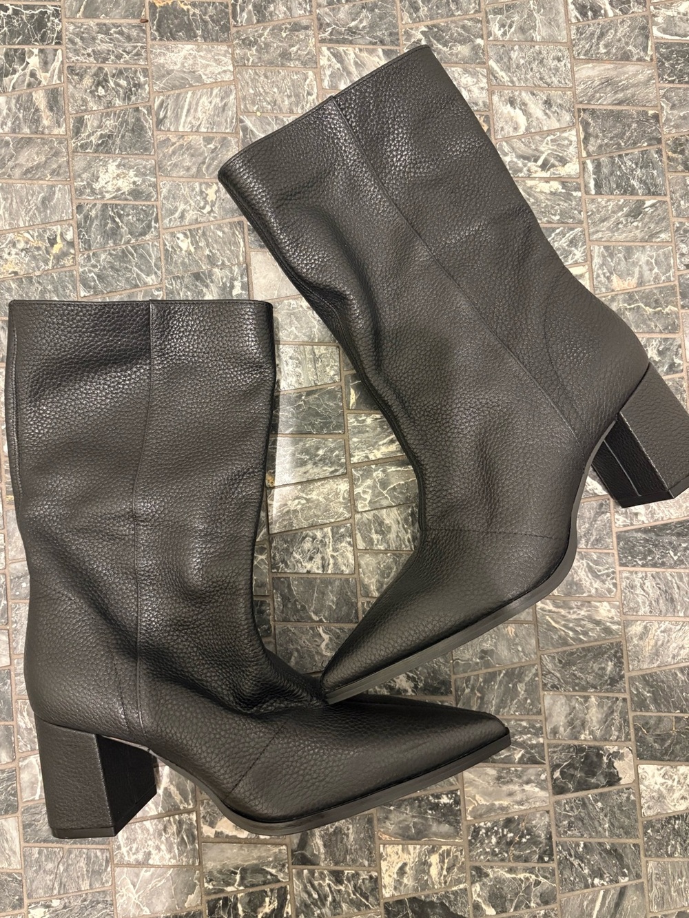 Black Pointed-Toe Mid-Calf Block Heel Boots